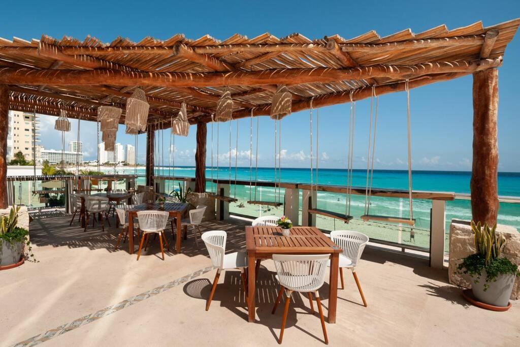 *Turquoise Escape- Beachfront Studio By Casa Paraiso* 坎昆 外观 照片