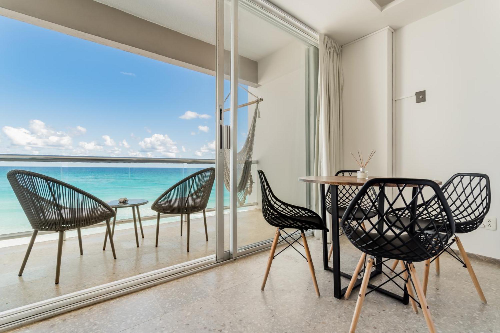 *Turquoise Escape- Beachfront Studio By Casa Paraiso* 坎昆 外观 照片